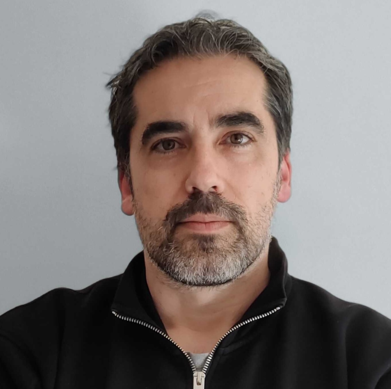 Rubén Míguez headshot